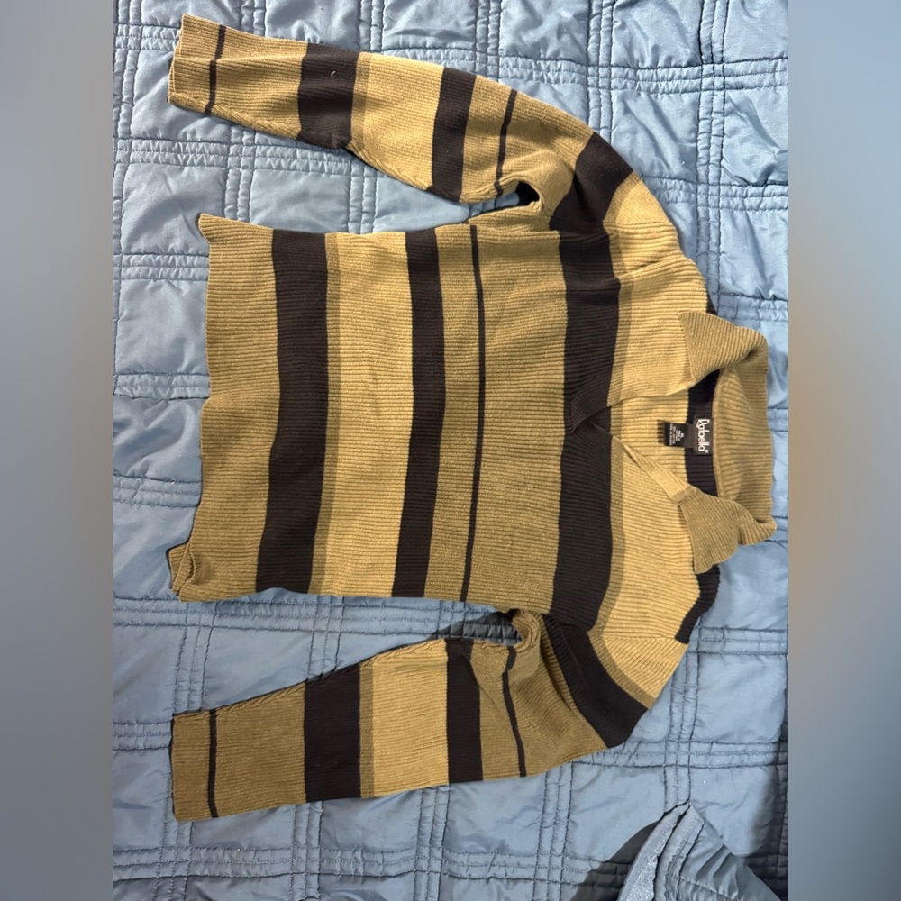 Rafaella V-Neck Sweater in Black and Tan